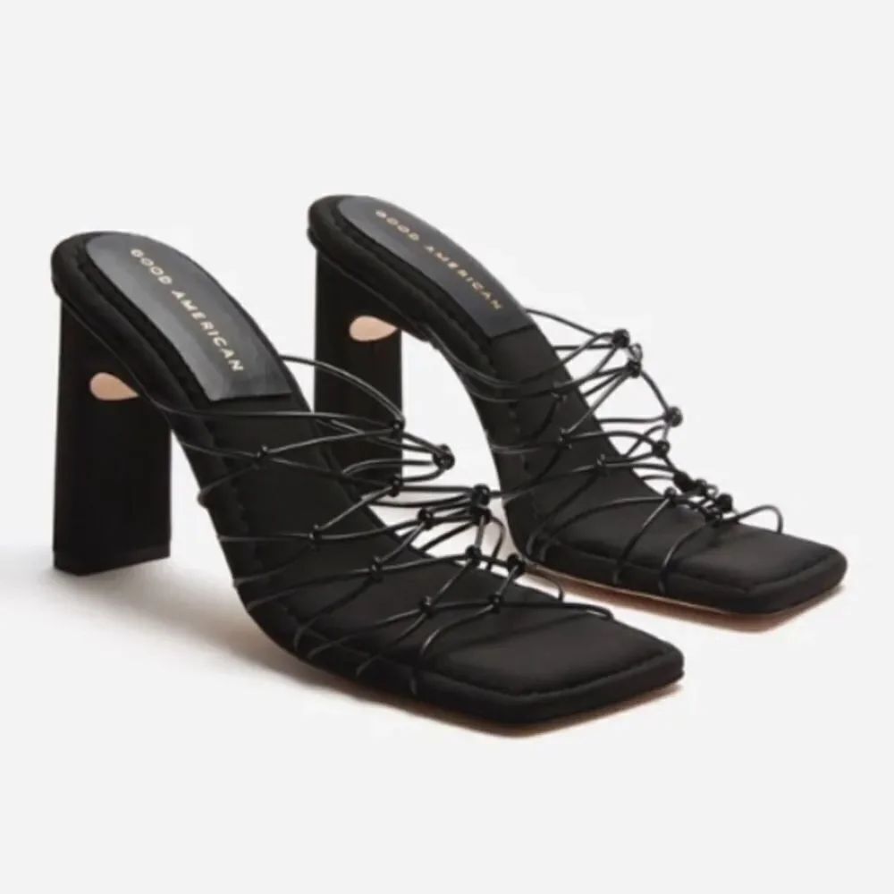 GOOD AMERICAN BLACK NEOPRENE CAGED MULE